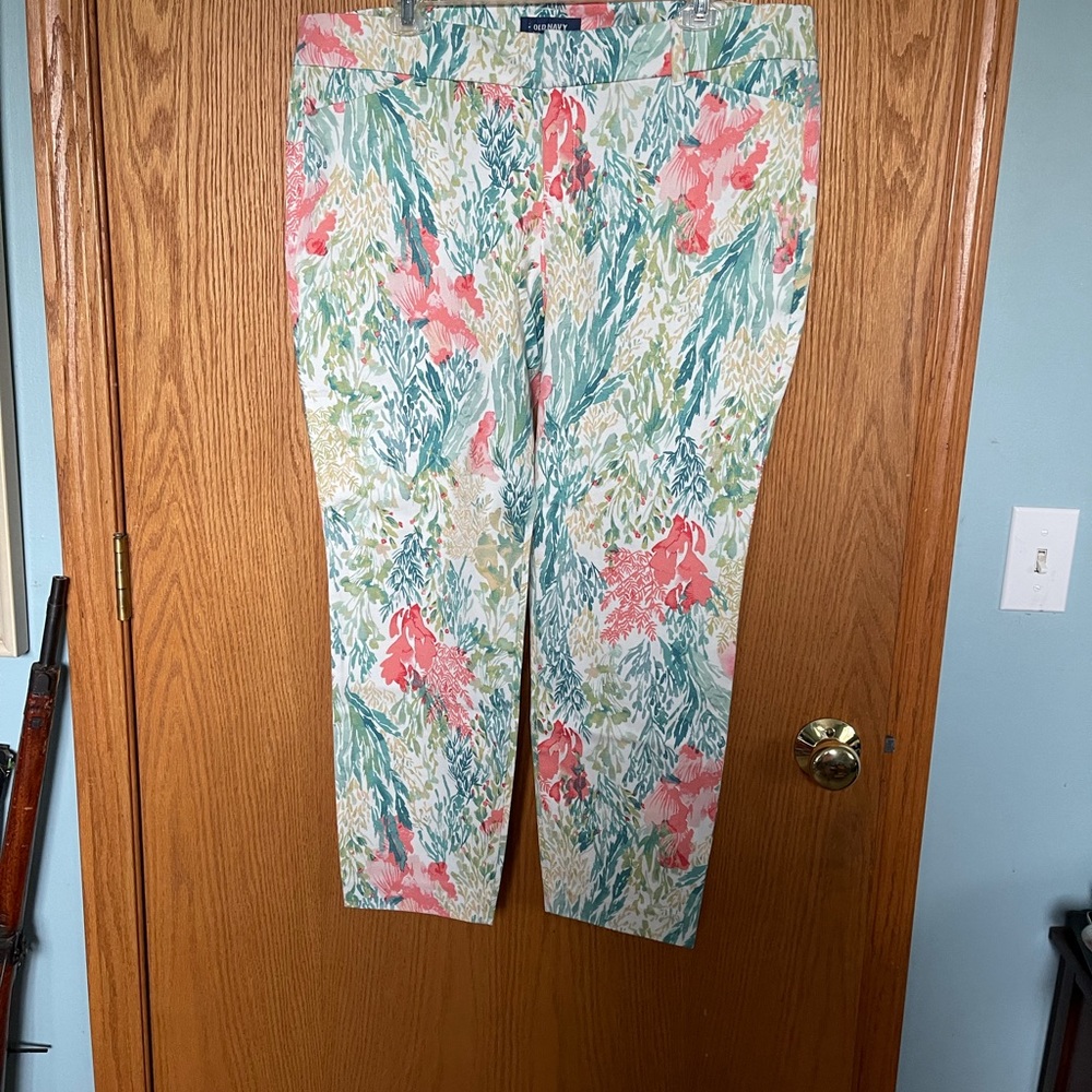 Old Navy Petite pixie size 16p